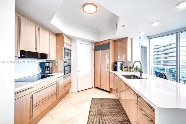 Foto del edificio - 1000 South Pointe Dr