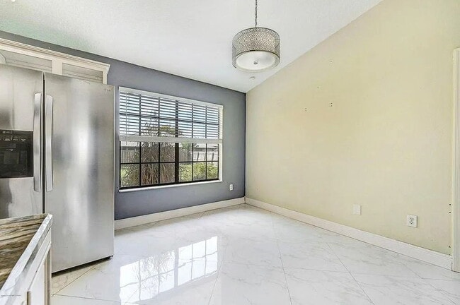 Foto del edificio - Remodeled Home Near Schools