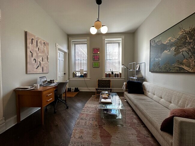 Foto del edificio - 2120 W Lyndale St