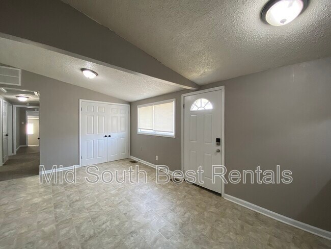 Building Photo - 4147 Warbonnet St