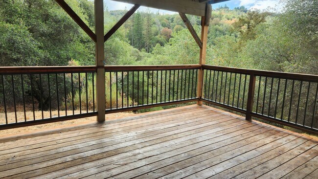 Building Photo - Lake Wildwood Home with Granny unit