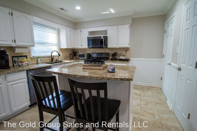 Foto del edificio - 3 br, 2 bath House - 11828 Mirror Lake Dr