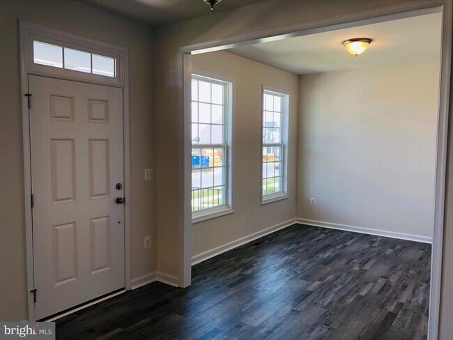 Foto del edificio - 336 Boxelder Dr