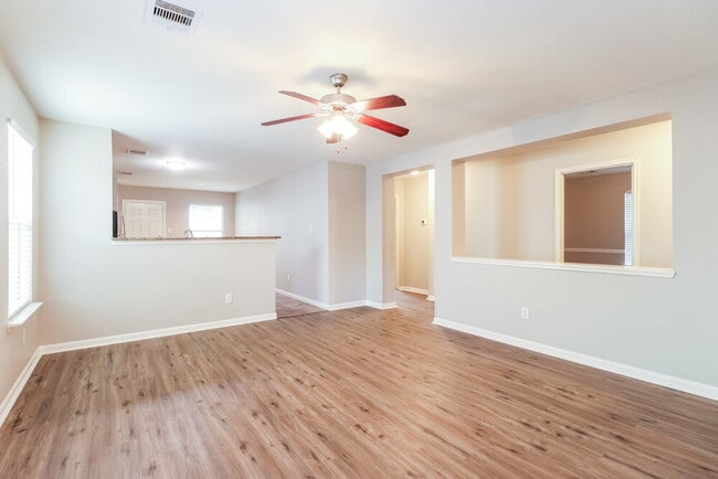 Foto del edificio - 21610 Forestlight Ct