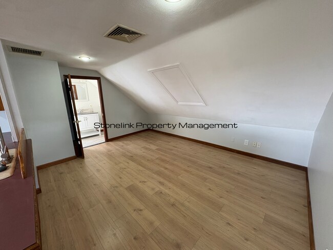 Foto del edificio - 70 Magill St