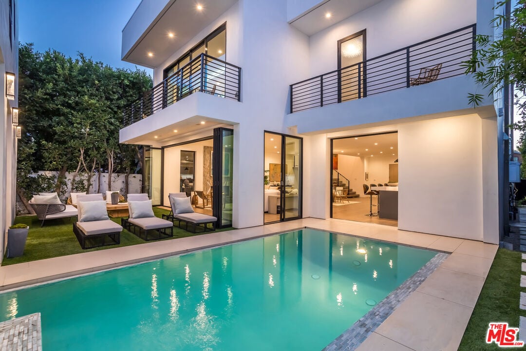 Foto principal - 836 N Ogden Dr