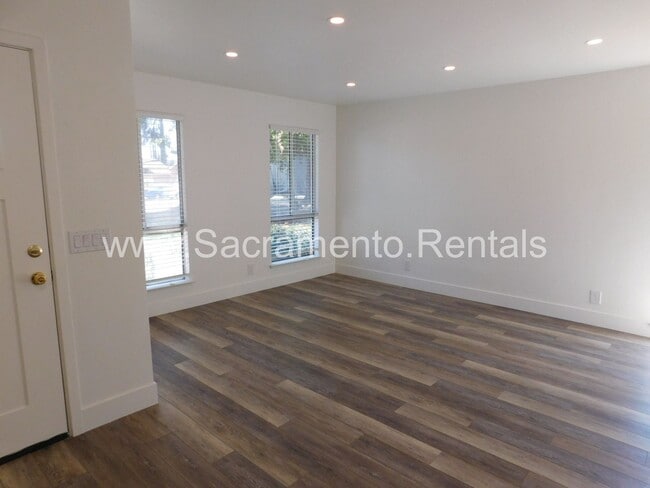 Foto del edificio - 3 br, 2 bath House - 5600 Vista Oak Way