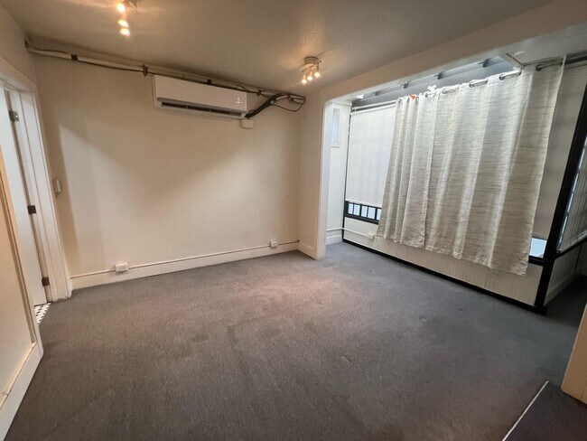 Foto del edificio - 416 E Main St