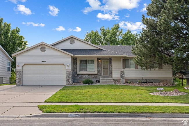 Front of home - 11770 S Dry Creek Rd (Sandy, UT) House