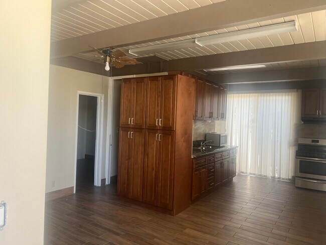 Foto del edificio - 3867 Jurupa Ave