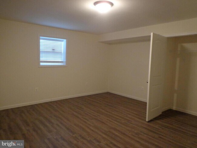 Building Photo - 43950 Casey's Ln