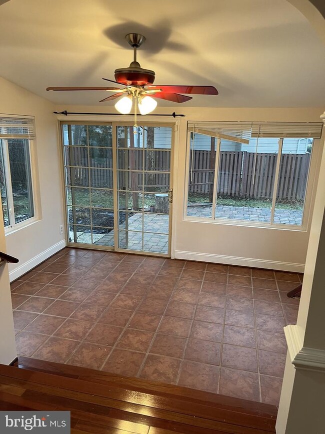Building Photo - 4400 San Carlos Dr