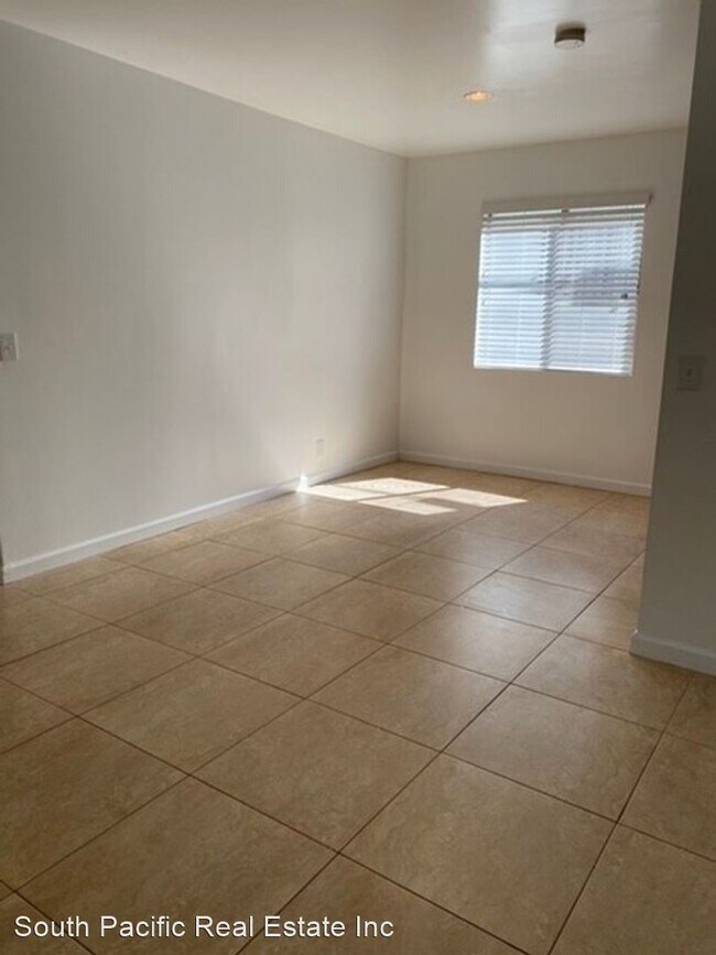 Building Photo - 1010 N Crescent Heights Blvd