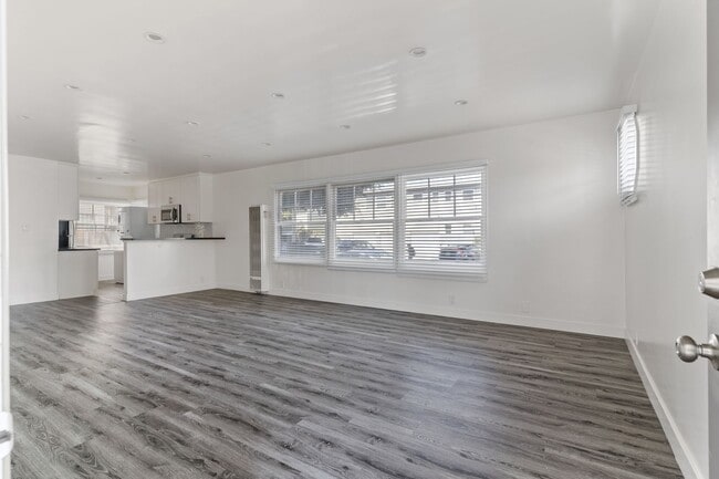 Building Photo - 241 Bonito Ave