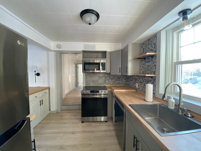 Foto del edificio - 454 Kenwood Ave