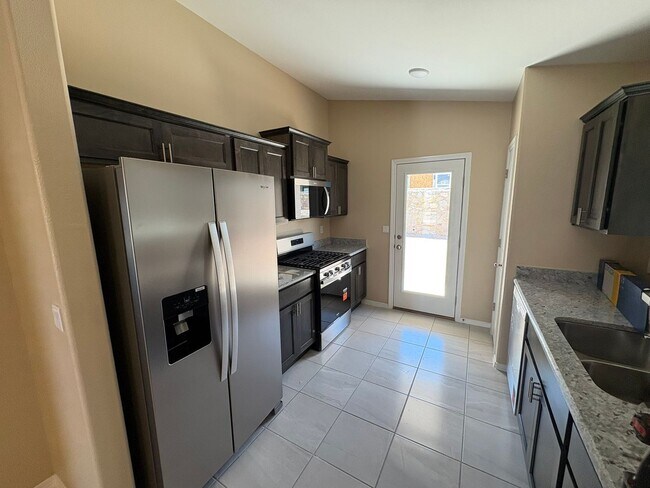 Building Photo - EASTSIDE HOME FOR RENT