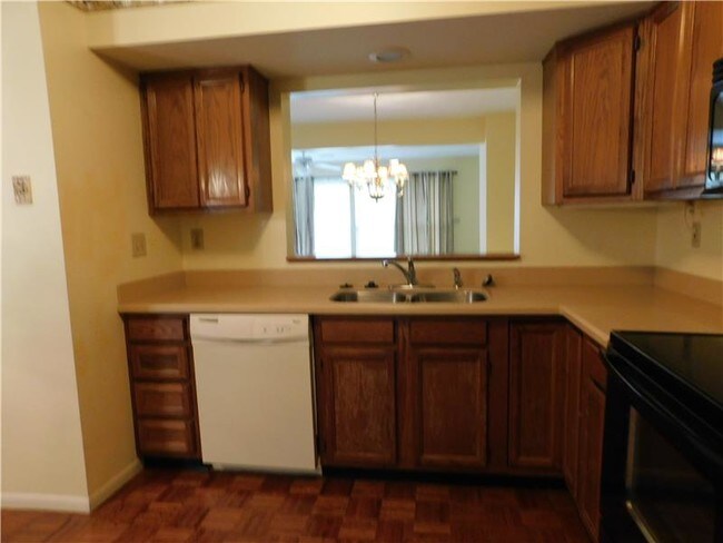 Foto del edificio - 1658 Shady Cove Ln