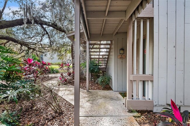Building Photo - 683 Olde Camelot Cir