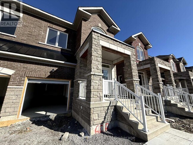 Building Photo - 168 Seguin St