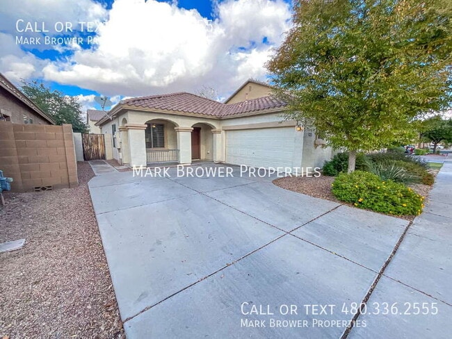 Building Photo - 4450 E Oxford Ln