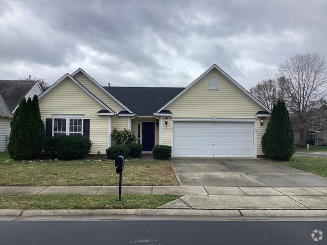 Building Photo - 141 Barrington Dr