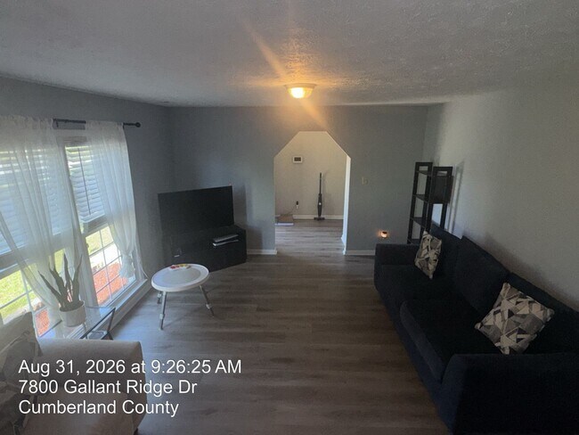 Foto del edificio - 7800 Gallant Ridge Dr
