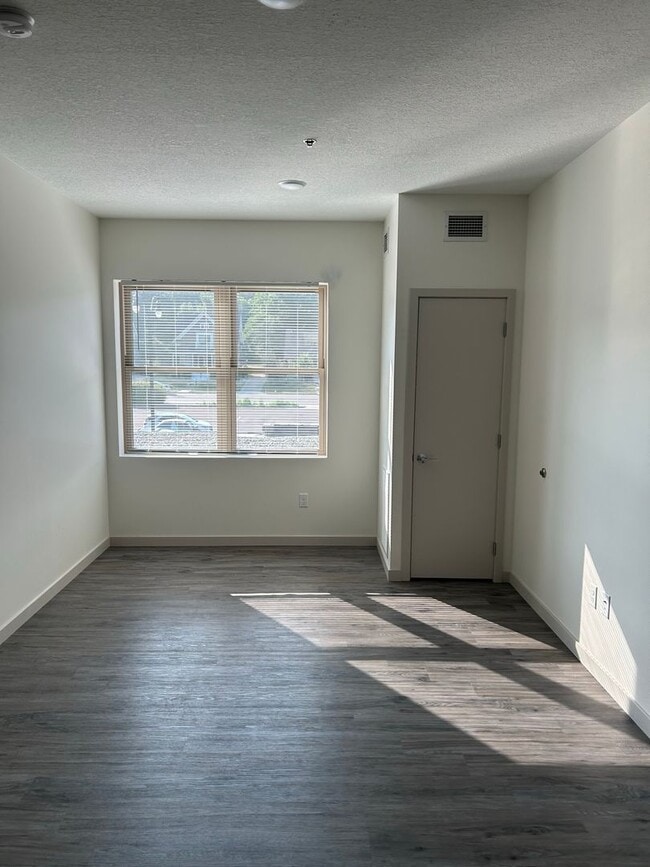 Interior Photo - Tiller+Main