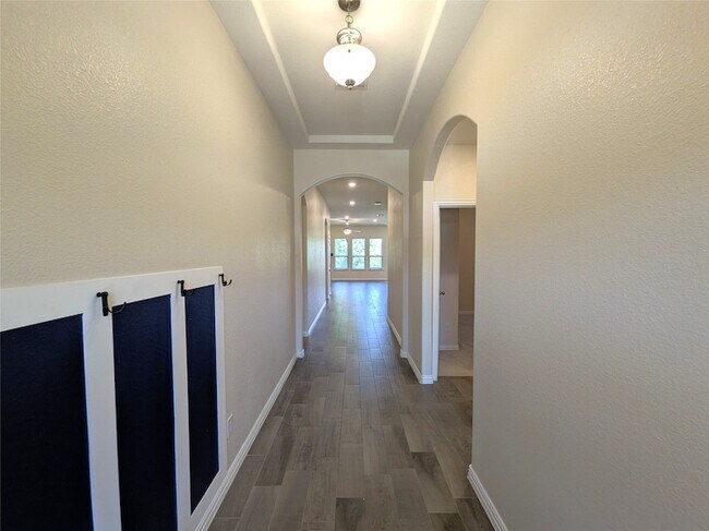 Building Photo - 9324 Bronze Meadow Dr