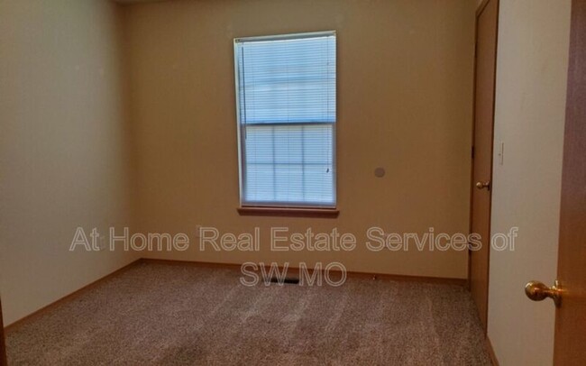 Foto del edificio - 5602 N Purple Ln