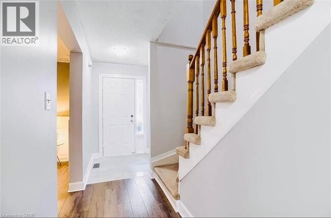 Building Photo - 34 Keys Dr