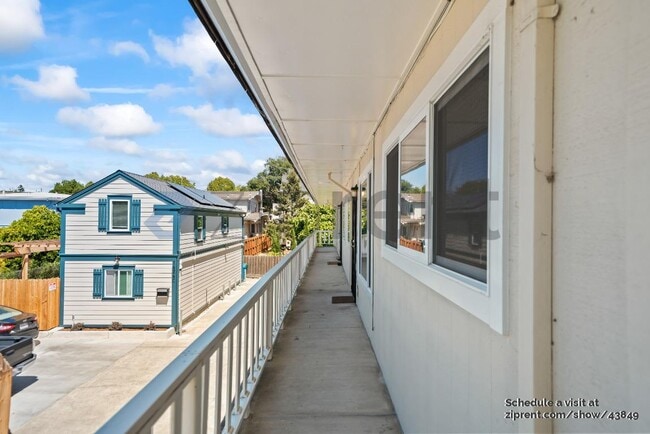 Building Photo - 1422 Sherman St