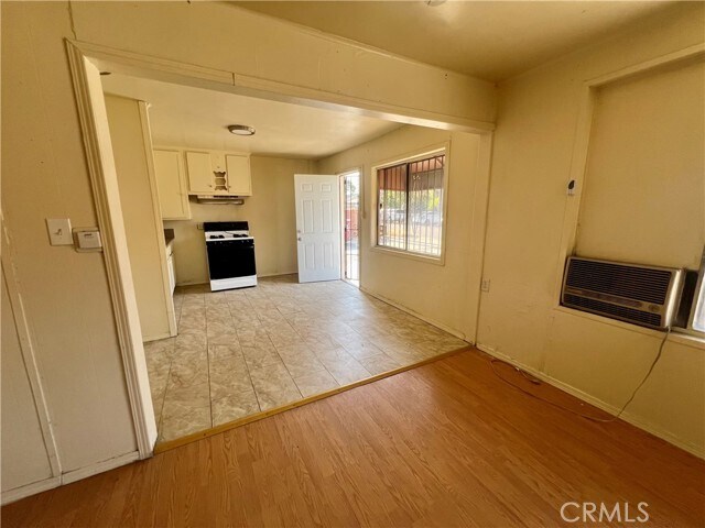 Foto del edificio - 342 S Sycamore Ave