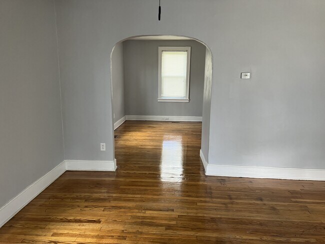 Foto del edificio - 1332 Custer St