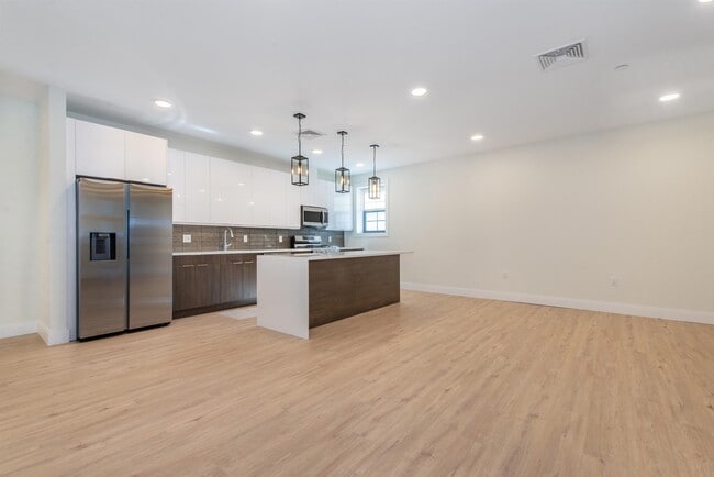 Building Photo - 3510 Bergenline Ave