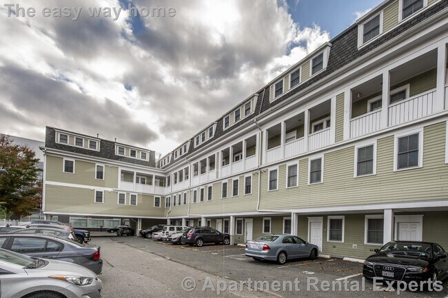Foto del edificio - 110 Second St Unit #PH12