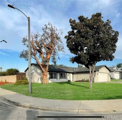 Primary Photo - 12544 Lewis Ave