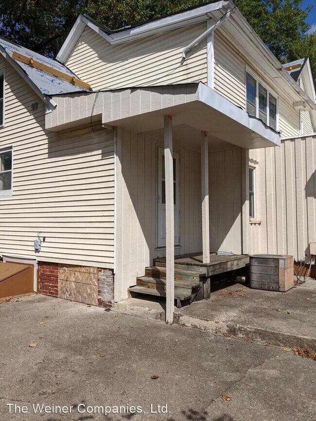 Building Photo - 4 br, 2 bath House - 713 W. Springfield
