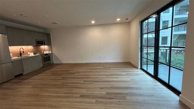 Foto del edificio - 4315 S Congress Ave