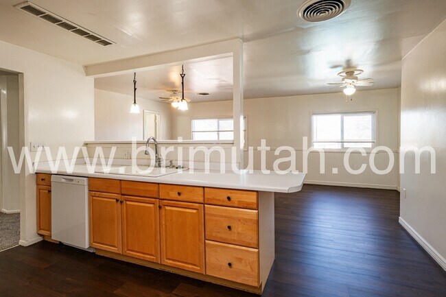 Foto del edificio - 3738 S 700 E