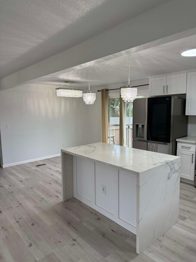 Foto del edificio - 4617 N Bristol St
