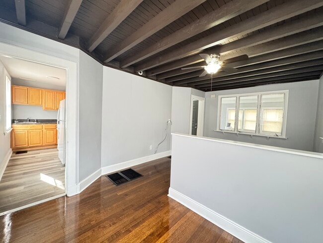 Foto del edificio - 959 Winchester Ave