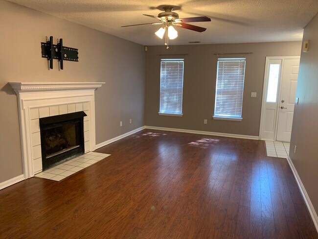 Building Photo - 1271 Midlake Ave Kannapolis, NC