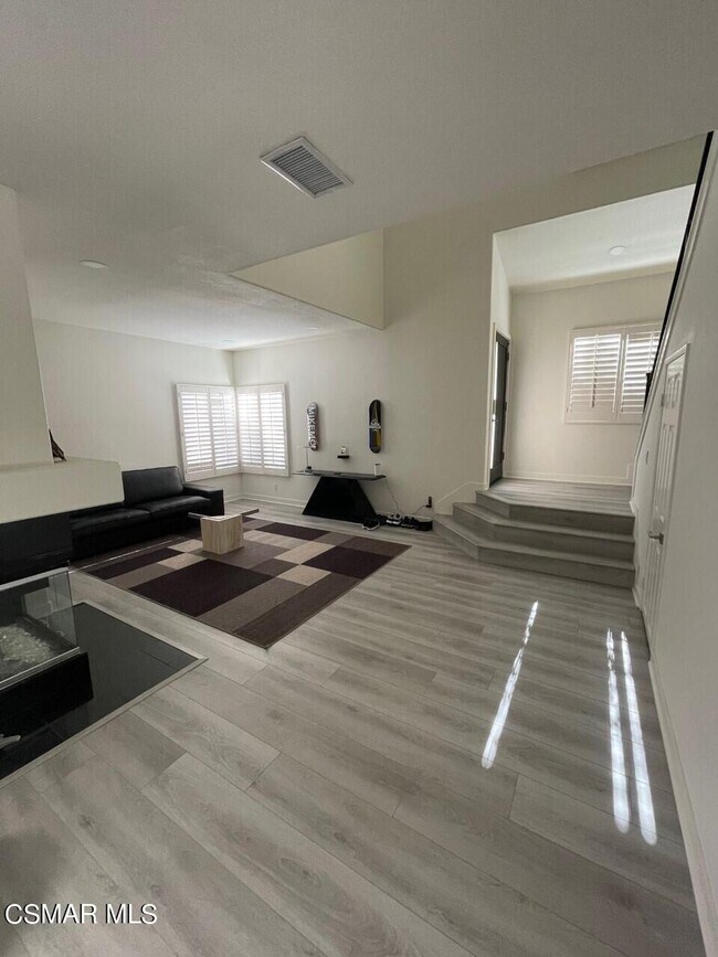 Building Photo - 983 Blue Mountain Cir