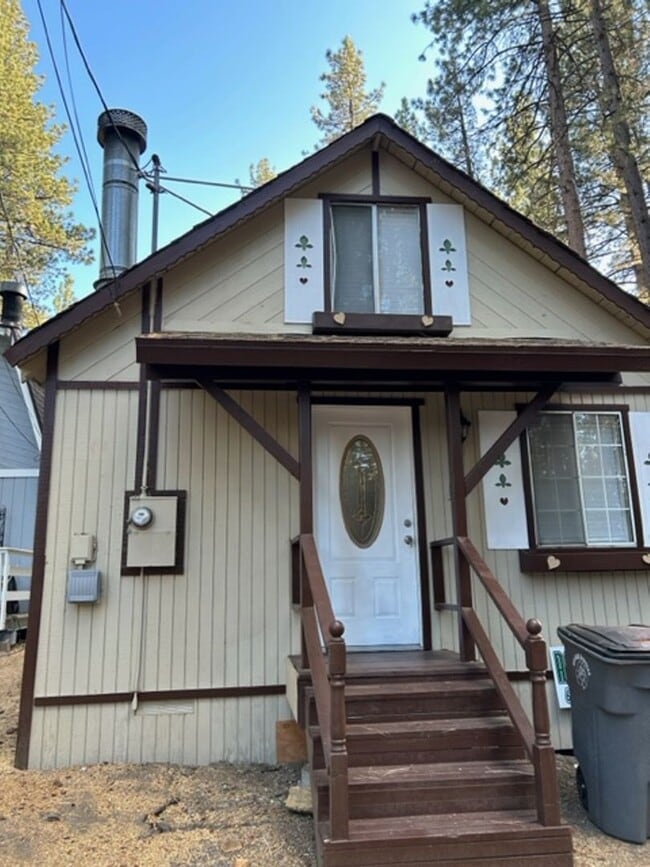 Building Photo - 42769 La Cerena Ave
