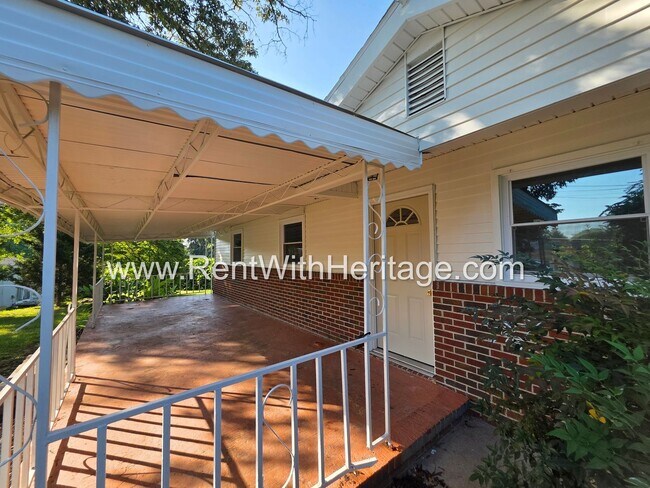 Foto del edificio - 5990 Peco Ln