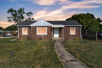 Building Photo - 14521 Trenton Rd