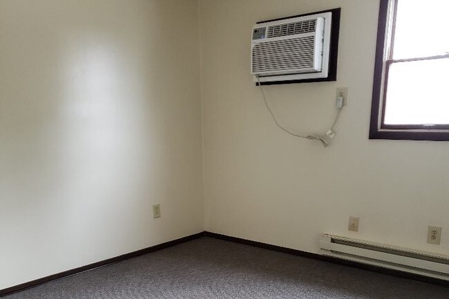 Foto del edificio - 117 N W St