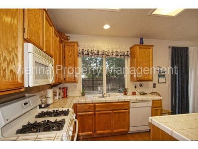 Building Photo - 334 Anacapa Dr