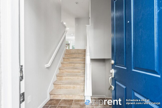 Building Photo - 482 Tristania Terrace
