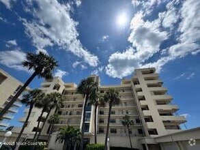 Building Photo - 2725 N Hwy A1A